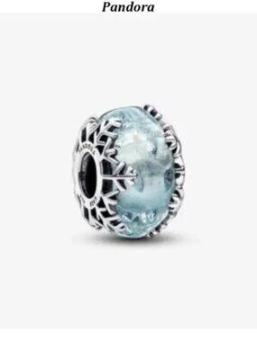 Pandora Winter Blue Snowflake Murano Charm